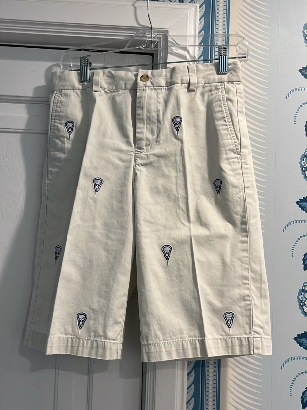 Vineyard Vines Cream Shorts with Navy Embroidery